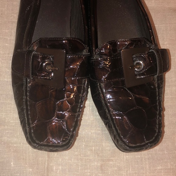 Stuart Weitzman Croc Patent Driving Mocs Shoes 4.5 - Picture 2 of 8